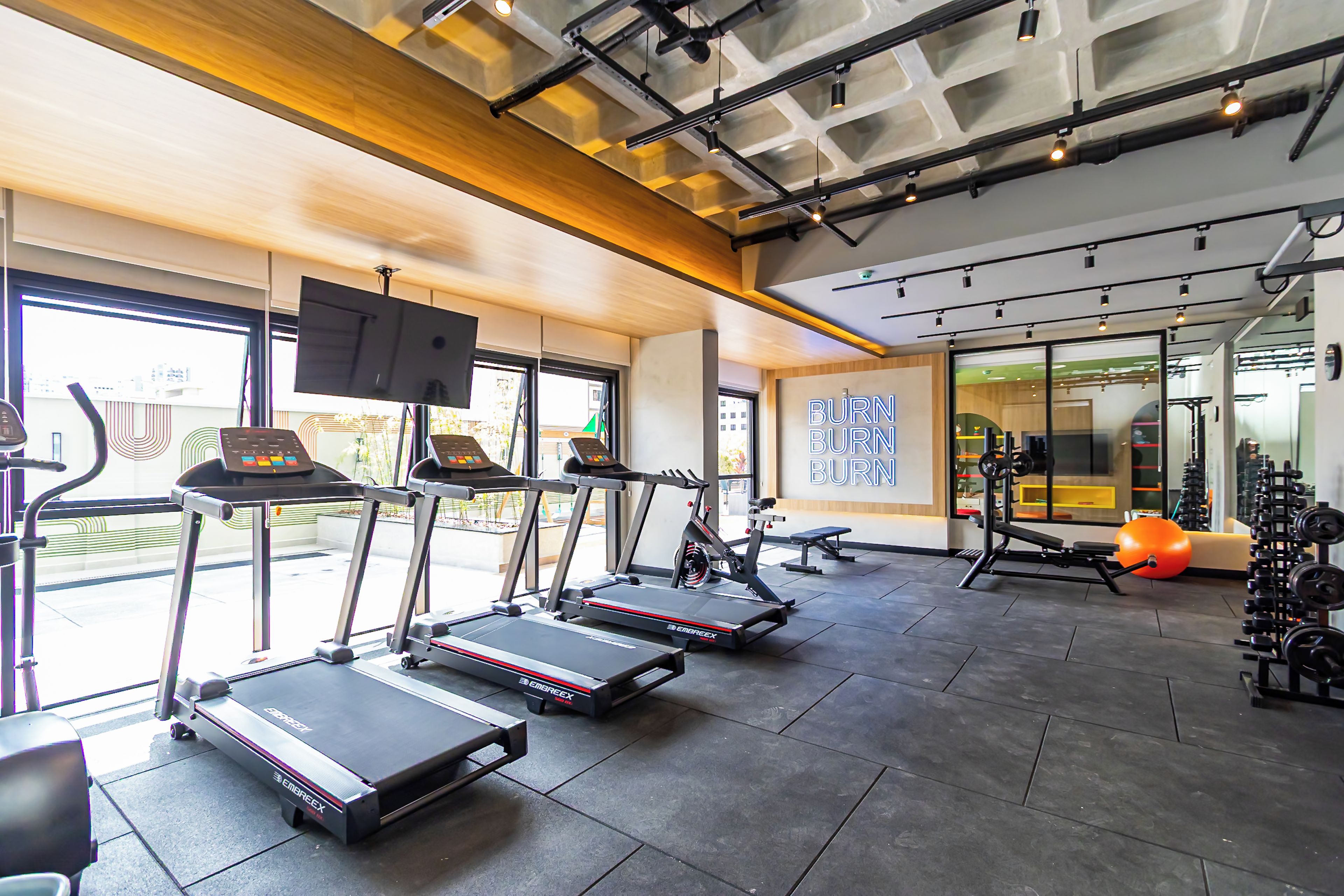 Deluxe Studio, Balcony, City View | Fitness facility