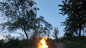 Unclassified image, 4 of 17, button - Cozy vacation rental, ideal for 2—great view, hiking trails right outside the door (Lage)