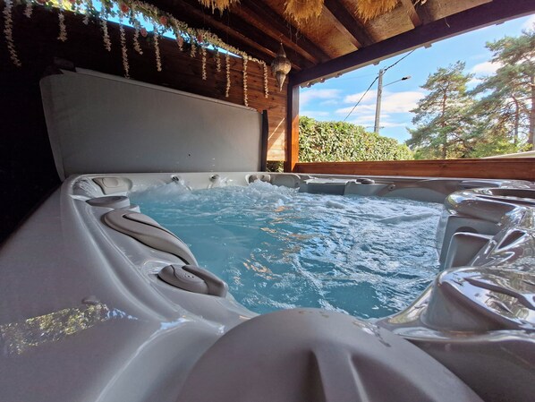 Unclassified image, 1 of 27, button - Vrbo Property (Esches)