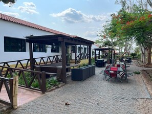 Ngoại thất