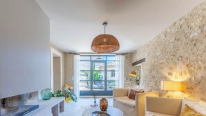 Unclassified image, 3 of 31, button - Vrbo Property (Saint-Rémy-de-Provence)