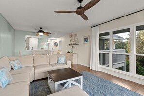 Unclassified image, 4 of 82, button - "Hayes' Harbour" - All New 2/2 with Golf Cart and Proven 5 Star Host! (Miramar Beach)