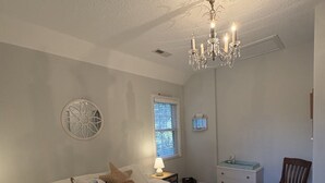 Unclassified image, 2 of 15, button - Cozy cottage with a short walk to the beach. (Emerald Isle)
