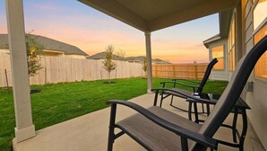 Unclassified image, 3 of 15, button - New Stylish Home 4Bd/3Bth + Office Next to RAFB/BAMC (Converse)