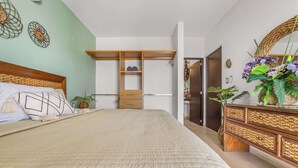 Unclassified image, 2 of 34, button - Family House | Pool & Lake view | 4 Bedrooms (Puente de Ixtla)