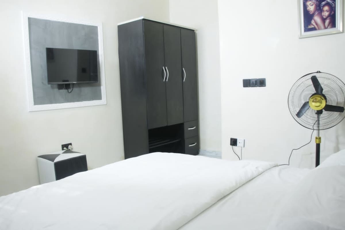 Habitación estándar | Escritorio, espacio para trabajar con un portátil, cortinas opacas
