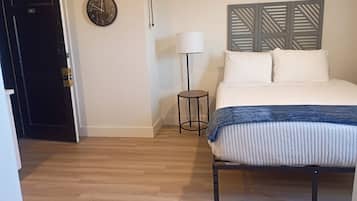 Iron/ironing board, WiFi