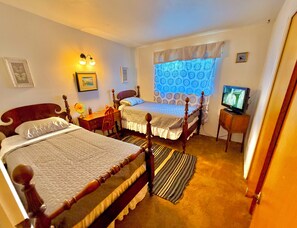 Unclassified image, 3 of 33, button - 3-bedroom house in terrific El Paso with AC and fitness room (El Paso)