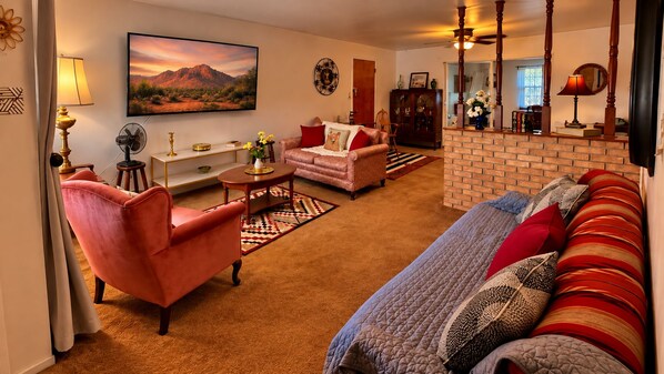 Unclassified image, 1 of 33, button - 3-bedroom house in terrific El Paso with AC and fitness room (El Paso)