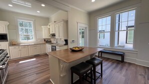 Unclassified image, 4 of 23, button - Classically updated Historic District home with Chef's Kitchen (Shreveport)