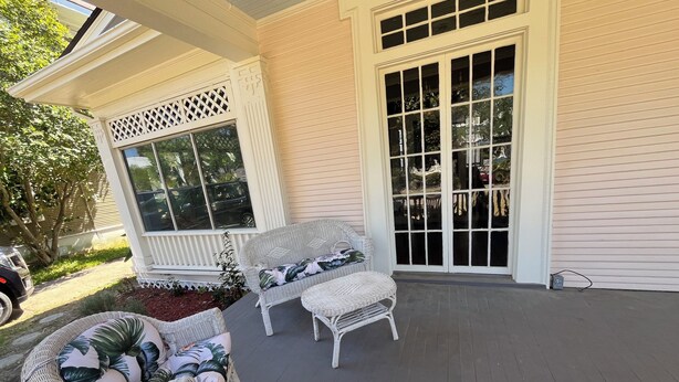Unclassified image, 1 of 23, button - Classically updated Historic District home with Chef's Kitchen (Shreveport)