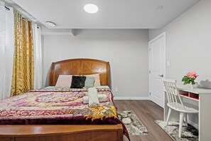Unclassified image, 4 of 14, button - Beautiful King Size Bedroom BM Unit Close to Downtown Edm,Fast Wifi, Private Ent (Edmonton)