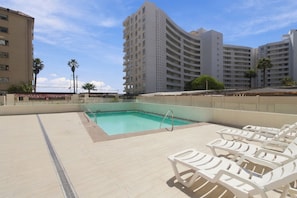 Unclassified image, 5 of 36, button - Oceana Suites Aqua La Serena (La Serena)