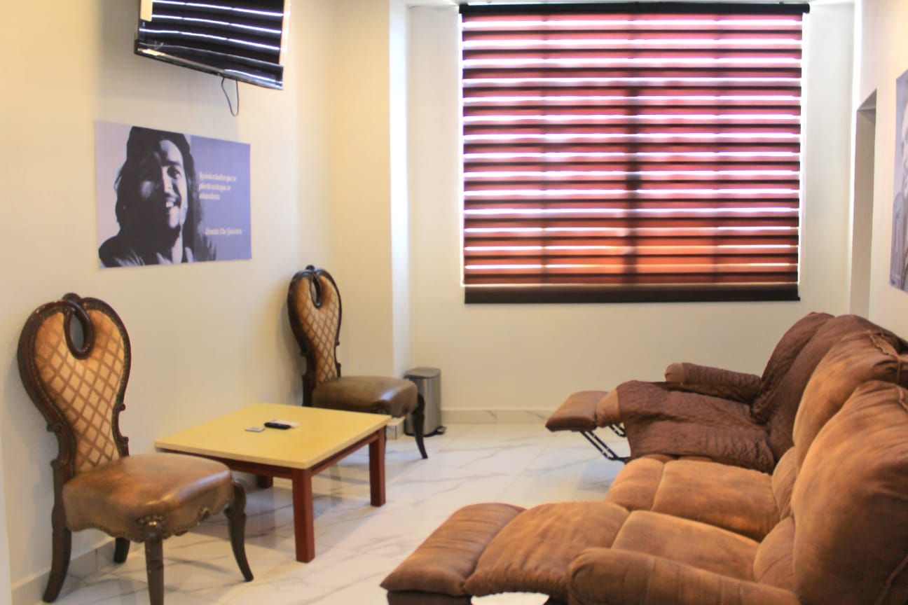 Deluxe Room | Living area