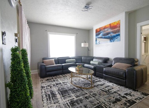 Spacious 4 beds Morningside with fiber internet