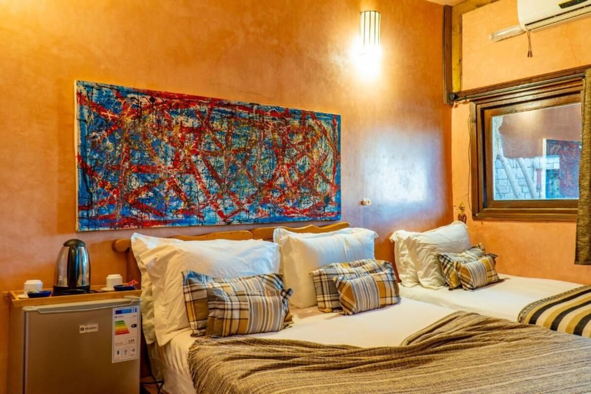 Standard-Doppel- oder -Zweibettzimmer, Poolblick