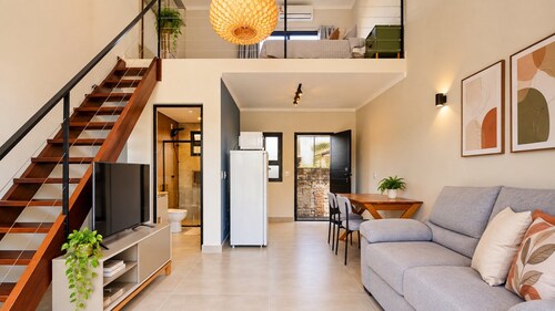 LOFT 10