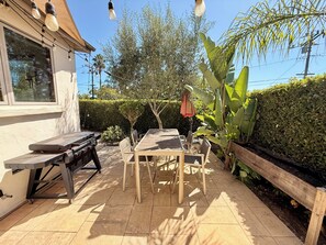 Unclassified image, 5 of 11, button - Beautiful 2-bedroom house with AC in charming Santa Barbara (Santa Barbara)