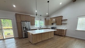 Unclassified image, 2 of 10, button - New Coastal Cottage. Private Retreat. Near Albion Bridge & Beaches (Albion)