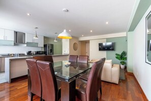 Dining room - Urban Juan Fanning 325 Apartments By Geko (Miraflores)