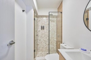 Bathroom - Miraflores Intimate Apartment By Geko (Miraflores)