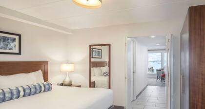 Newport RI Harborside Getaway - Club Wyndham 1BR Suite Near Thames St