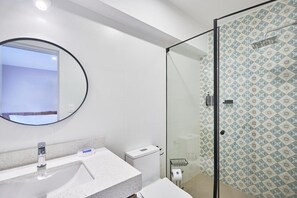 Bathroom - Modern Acacias Spacious 2Br With Balcony, Steps From Larcomar (Miraflores)