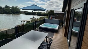 Unclassified image, 3 of 16, button - Arbourthorne Lodge at Hogsthorpe Lakes - Family Friendly with Hot Tub and Deck (Skegness)