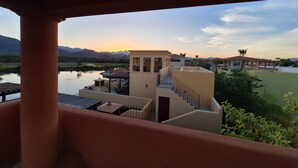 صورة غير مصنفة، 3 من 11، زرّ