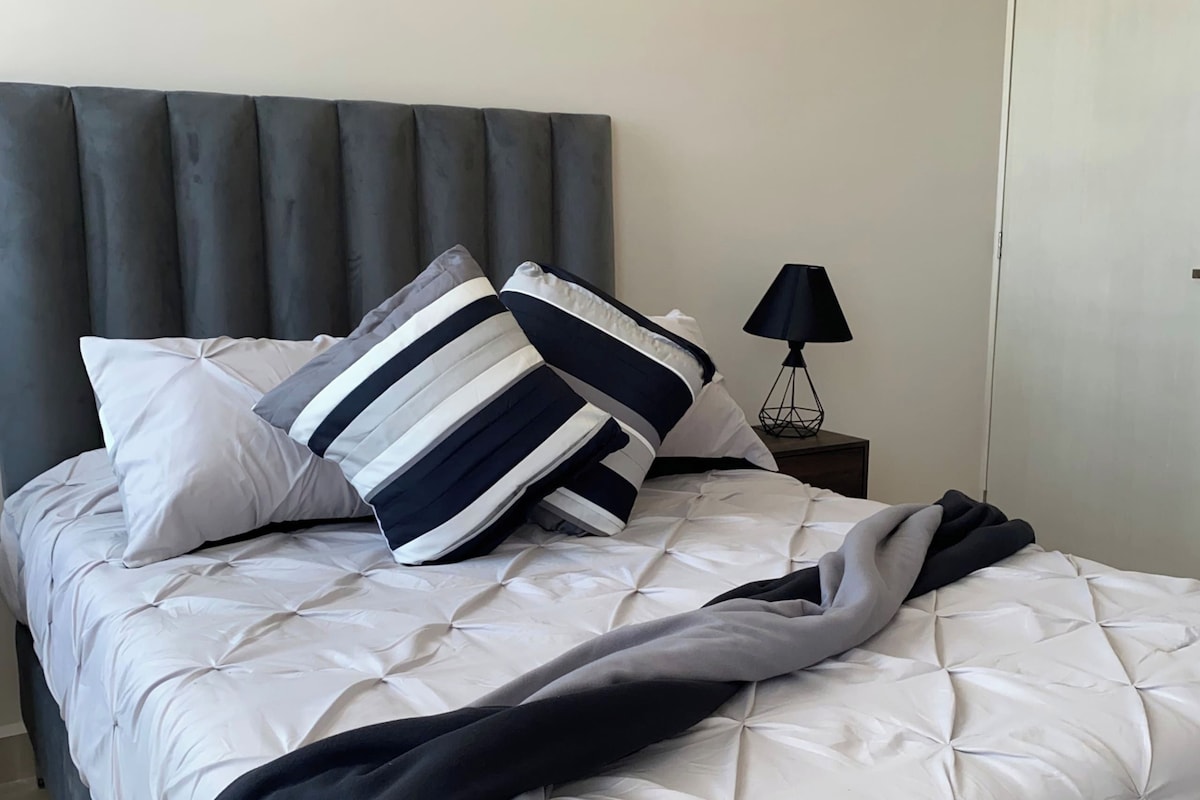 In-room safe, iron/ironing board, WiFi (free)