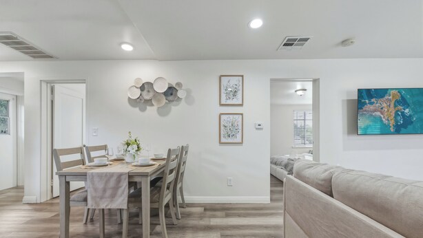 Unclassified image, 1 of 27, button - Modern & Cozy 2BR Retreat Near Claremont Colleges (Claremont)