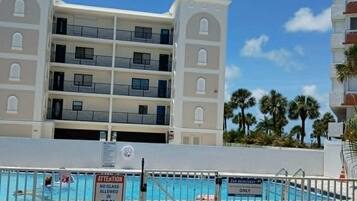 Pool View 2