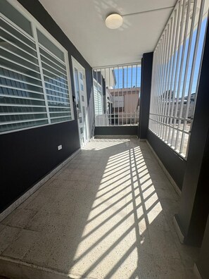 Imagen sin descripción, 3 de 18, botón