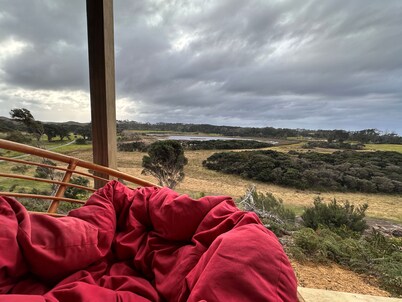 Kiwi Nest with Stunning Water Views