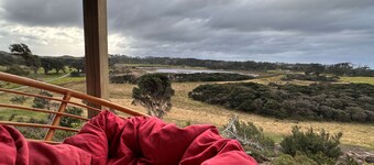 Kiwi Nest with Stunning Water Views