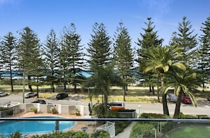 Property grounds - Great Family Apartment (Gold Coast)