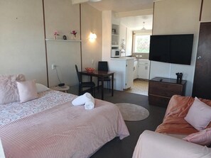 Unclassified image, 3 of 14, button - Sunset court Motel (Napier)