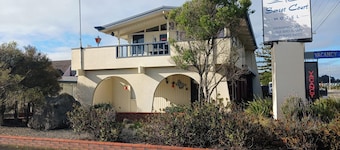 Sunset court Motel