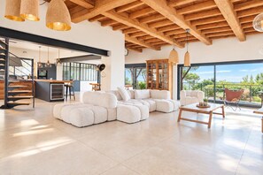 Living area - Villa L’Écrin de l’Étang - Welkeys (Sète)
