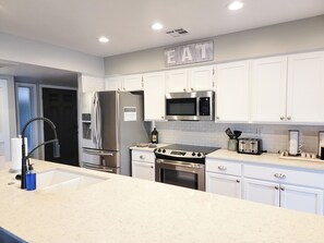 Private kitchen - 3Br 2Ba Oasis with Pool, Hot Tub & Built-in BBQ near Old Town Scottsdale (Scottsdale)