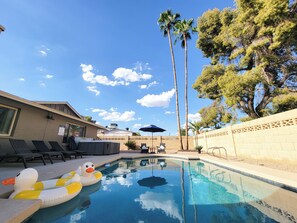 Unclassified image, 3 of 29, button - 3Br 2Ba Oasis with Pool, Hot Tub & Built-in BBQ near Old Town Scottsdale (Scottsdale)