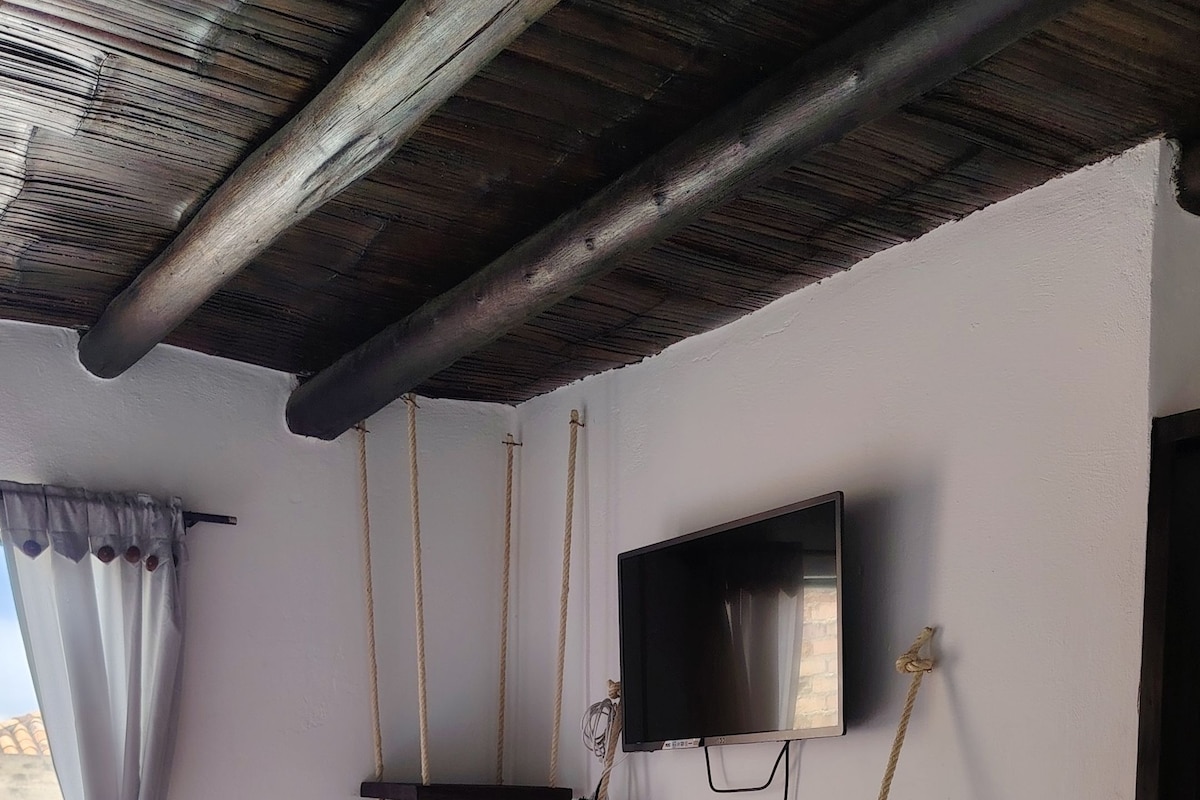 Chambre Familiale, non-fumeurs, vue cour intérieure | Wi-Fi gratuit