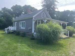 Unclassified image, 4 of 15, button - Charming  1-bedroom cottage on Perry Pond in Charlestown, RI sleeps 4 (Charlestown)