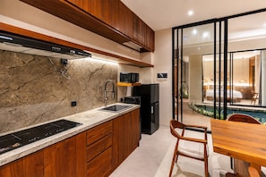 Private kitchen - 3BR Villa Svargi 3 minutes to beach (Badung Regency)