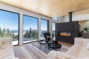 Interior - Altéa Spa, vue fleuve, près du Massif (Petite-Rivière-Saint-François)