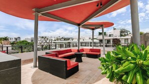 Unclassified image, 3 of 37, button - 3BR Penthouse with Private Rooftop Pool - 200m to Beach and 5th Ave (Playa del Carmen)