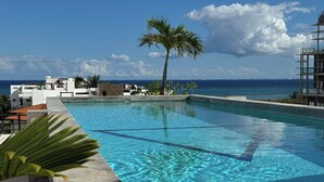 Unclassified image, 4 of 37, button - 3BR Penthouse with Private Rooftop Pool - 200m to Beach and 5th Ave (Playa del Carmen)