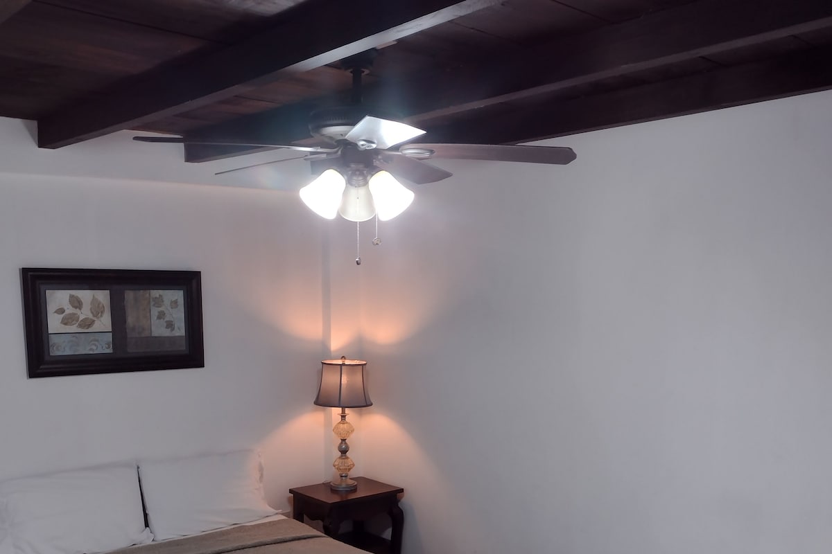 Habitación doble, vista al patio | Wifi gratis 