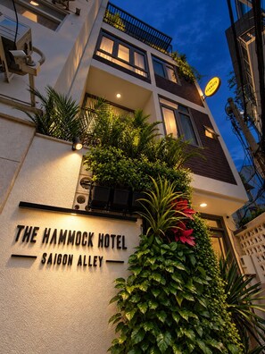 Unclassified image, 4 of 29, button - The Hammock Hotel Saigon Alley (Cau Ong Lanh)