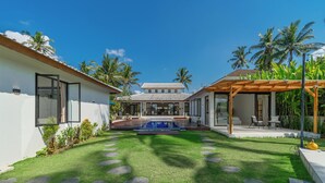 Unclassified image, 3 of 10, button - Wellness Bisous (Bali)